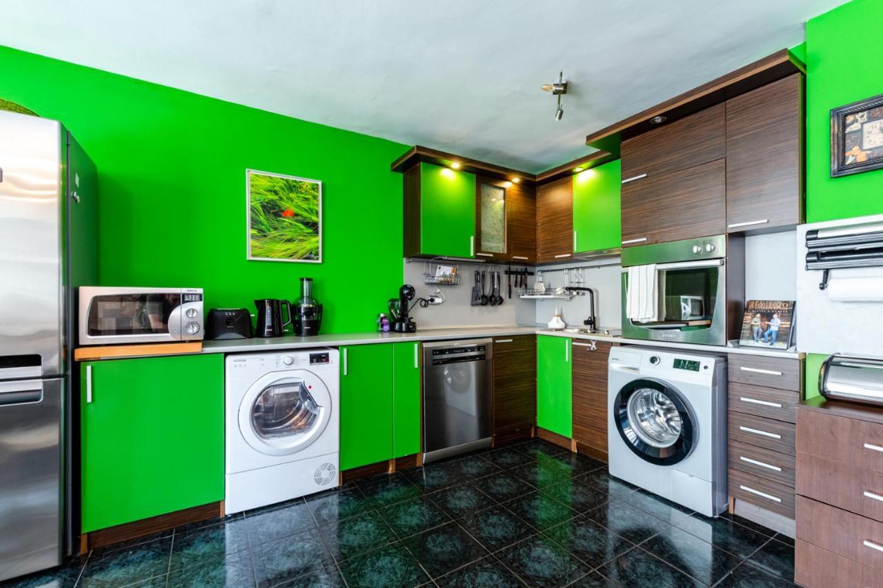 The Green Apartment - Free Parking Sofia Exterior photo