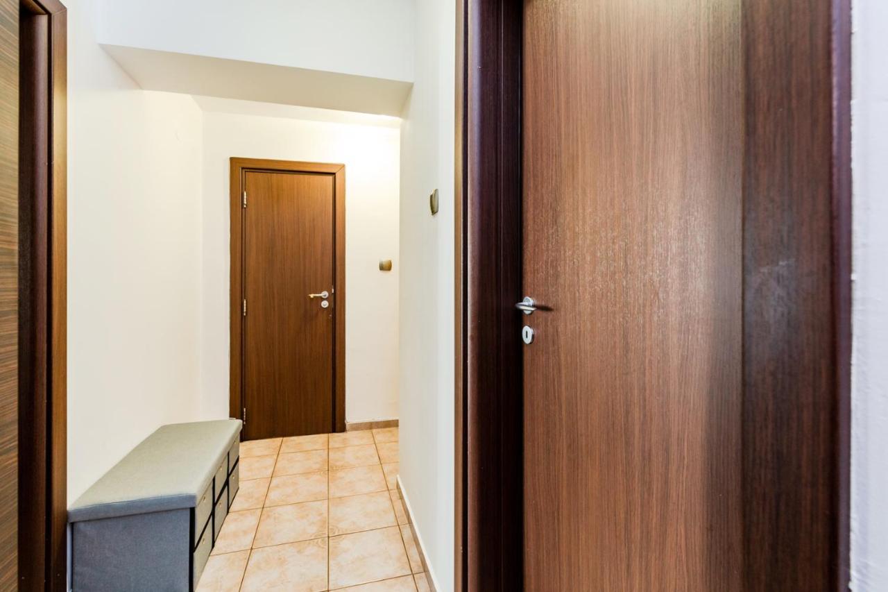 The Green Apartment - Free Parking Sofia Exterior photo